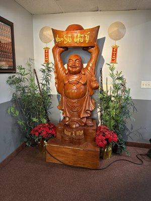 Budai statue