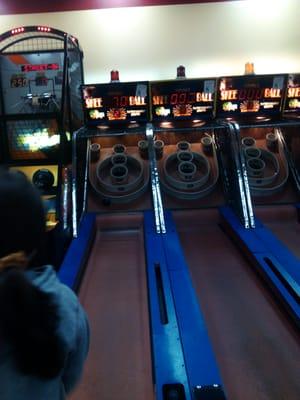 Skee ball