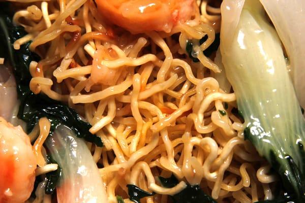 Wet Chow Mein Noodles