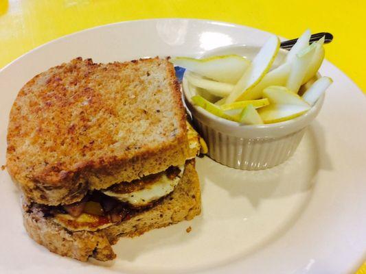 Breakfast sammy, 2 eggs fried or scrambled, green peppers, onions served on homemade wild rice bread w/side of fruit.