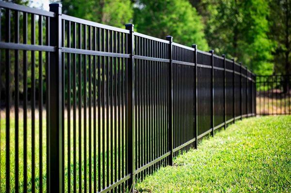 Black Aluminum, 3 Rails Fence.