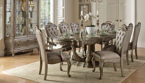 Nice 6 or 8 chair dinning set