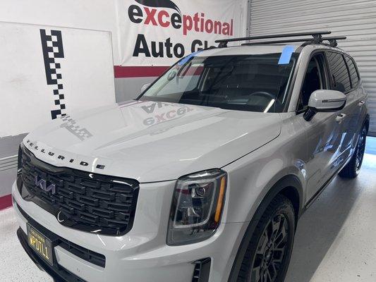 2022 Kia Telluride OEM Windshield replacement & Calibration.