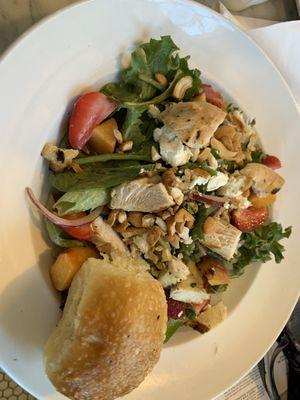 Strawberry, roasted peach and chicken salad