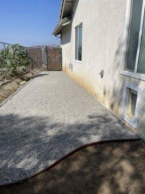 Dog Run Pea Gravel & Bend-A-Board