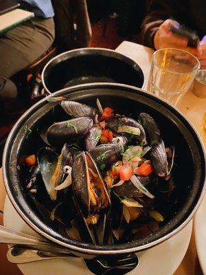 mussels marinieres