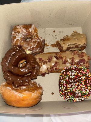 Dolly's Donuts