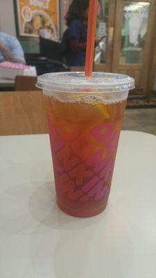 Sweetened ice tea tastes like golden peaks