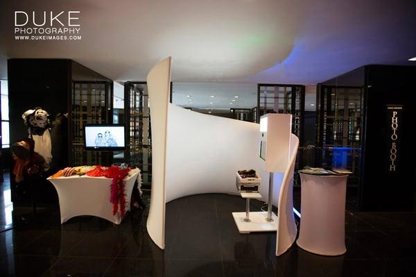 MODERN PHOTO BOOTH RENTALS