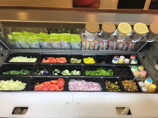 GARDEN FRESH AND CRISP VEGGIES AS SUBWAY OFFERS ! EAT FRESH, LIVE FRESH