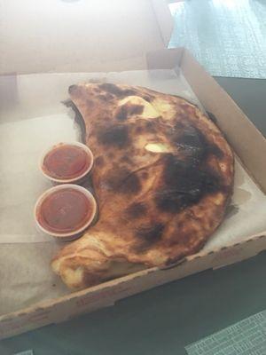 This calzone was huge and better than any Italian restaurant I've ever had.