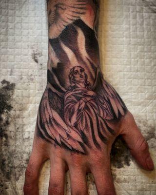 Hand and filler piece