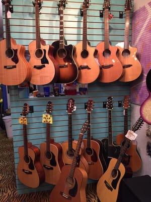 Acoustics from new Breedlove to used Martin, Taylor, Gibson and More.