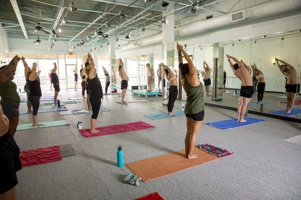 26&2 in session - Inside the hot room - Hot Yoga, Vinyasa flow, 26&2, HIIT, Inferno Hot Pilates.