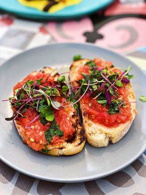 Pan Con Tomate