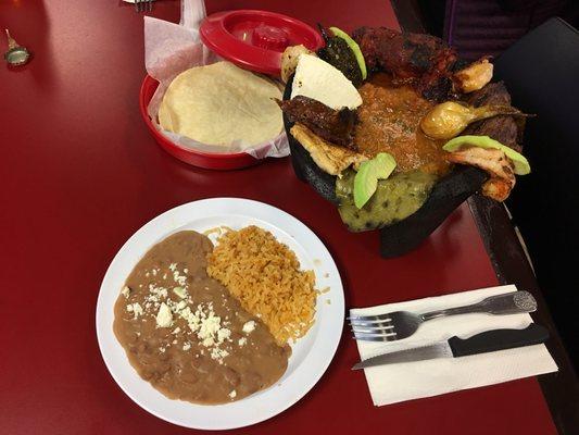 Come with side of rice and beans, plus tortillas yummy:)