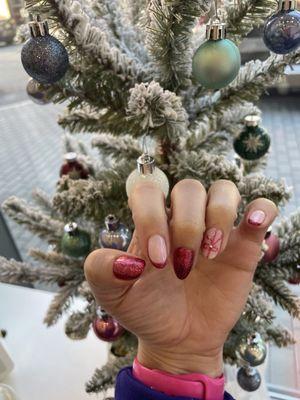 Holiday gel manicure!