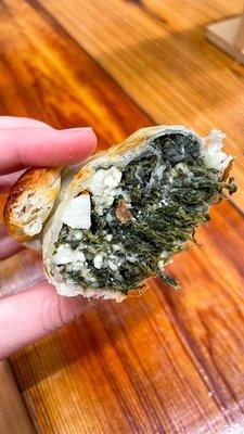 Spinach Empanada |Instagram @restaurant_aholic