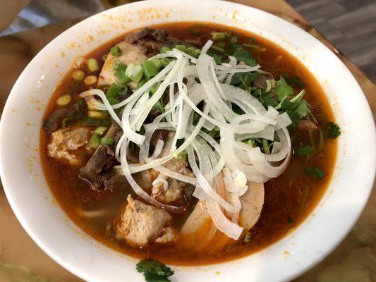 Spicy Hue Style Noodle Soup/Bun Bo Hue