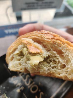 Pistachio croissant cream