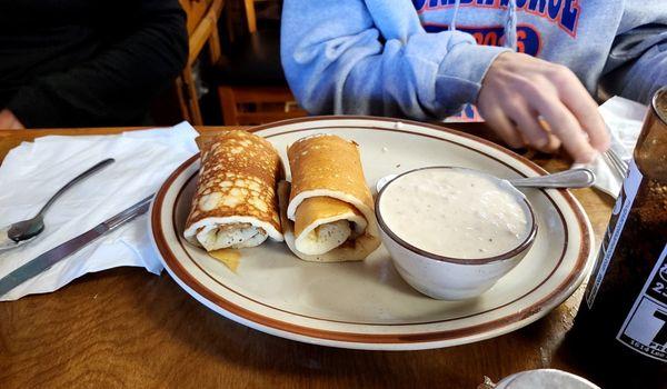 Pigs in a Blanket with sausage gravy side