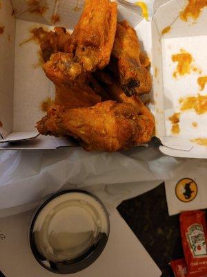 6 mild wings and 1 blue cheese...very spicy although mild.