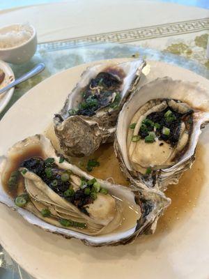 Oyster in black bean sauce