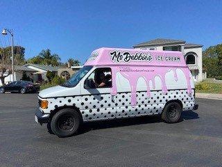 Cute ice cream truck!