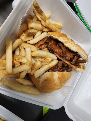 Lomo saltado sandwich