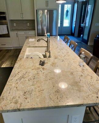 Discover Quartz & Granite