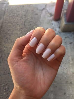 Essie - marshmallow