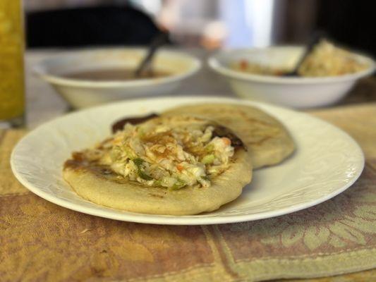 Squash and cheese pupusa is so good !!