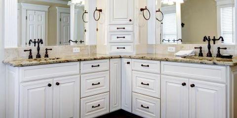 3 Tips for Organizing Bathroom Cabinets