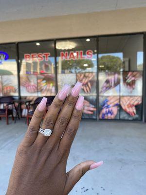 Full set with pink gel powder... when it comes to the full sets they do not miss. Love my nails