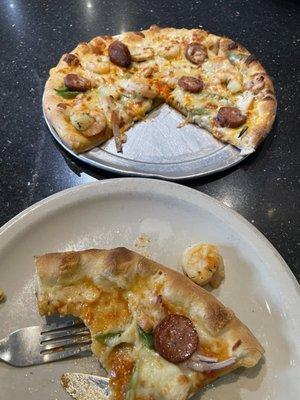 Small Cajun specialty pizza