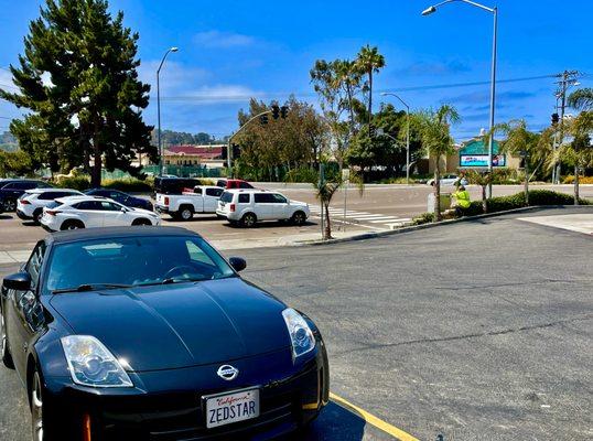 Quick lotto ticket stop.....Del Mar Fairgrounds in the background.......horse racing season begins today !