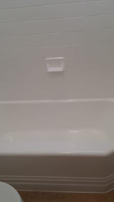 Epoxy refinish - tub and tile