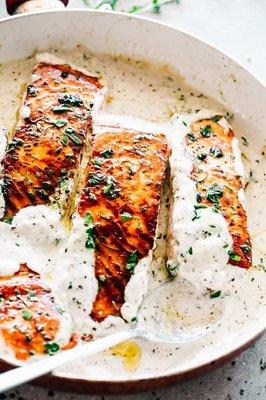 Pan Seared Salmon with Creamy Lemon Garlic Sauce -- table ready in under 30!