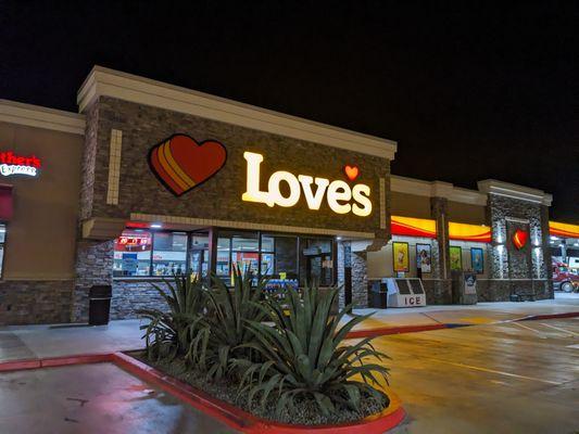 Love's Travel Stop, Williams