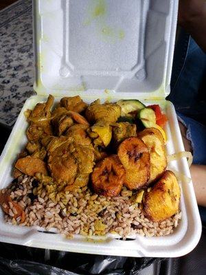 Curry chicken with plantain and veggies