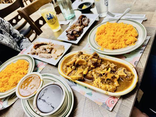 Rabo Guisado & Pernil,  Arroz Amarillo