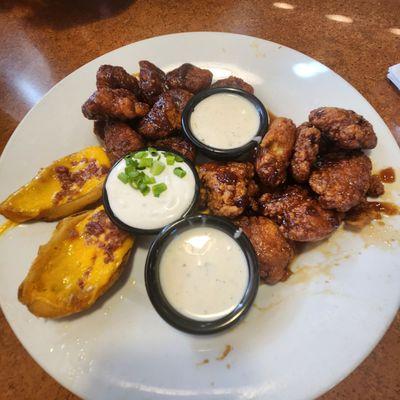 Chicken sampler & potato skins