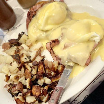 Eggs Benedict with House Potatoes and Onions