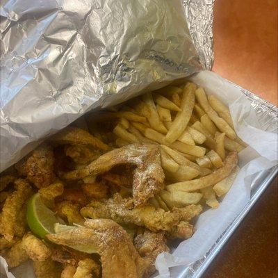 Conch, shrimp, 3 wings and fries