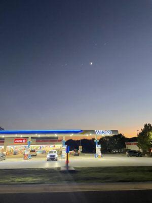 Beautiful moonrise over Valero