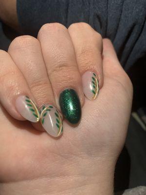 Nails, Ivy Pattern