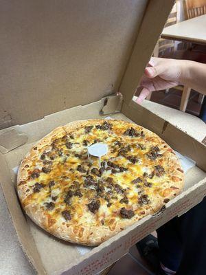 Cheeseburger Pizza Medium