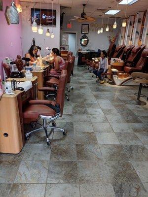 Golden Nails Spa