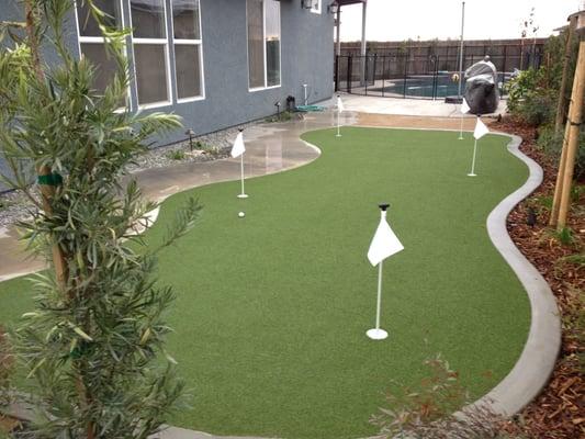 EasyTurf has become the go-to alternative to traditional lawns. 559-261-2200