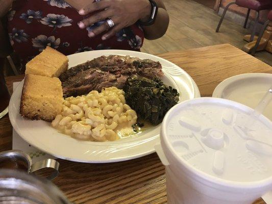 Ribs with Mac n cheese, greens and cornbread